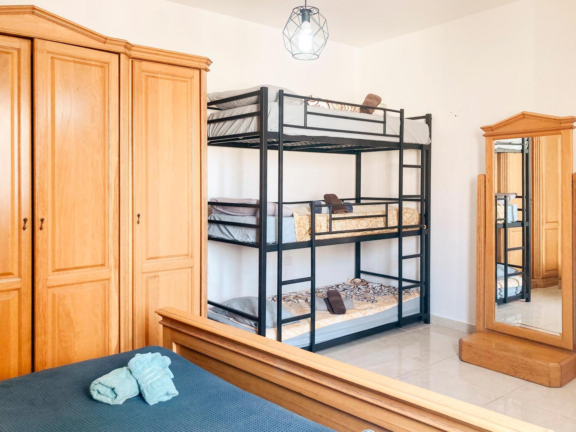 Xl Central Home - Sleeps 10 People Pieta Luaran gambar