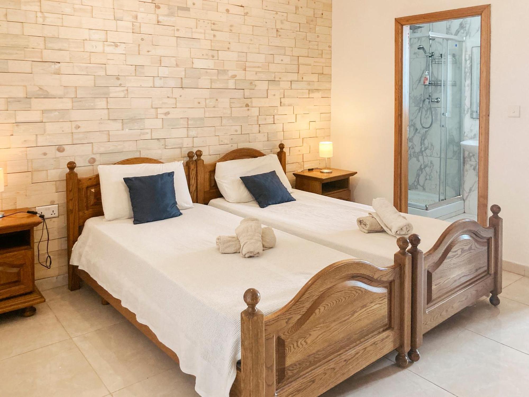 Xl Central Home - Sleeps 10 People Pieta Luaran gambar