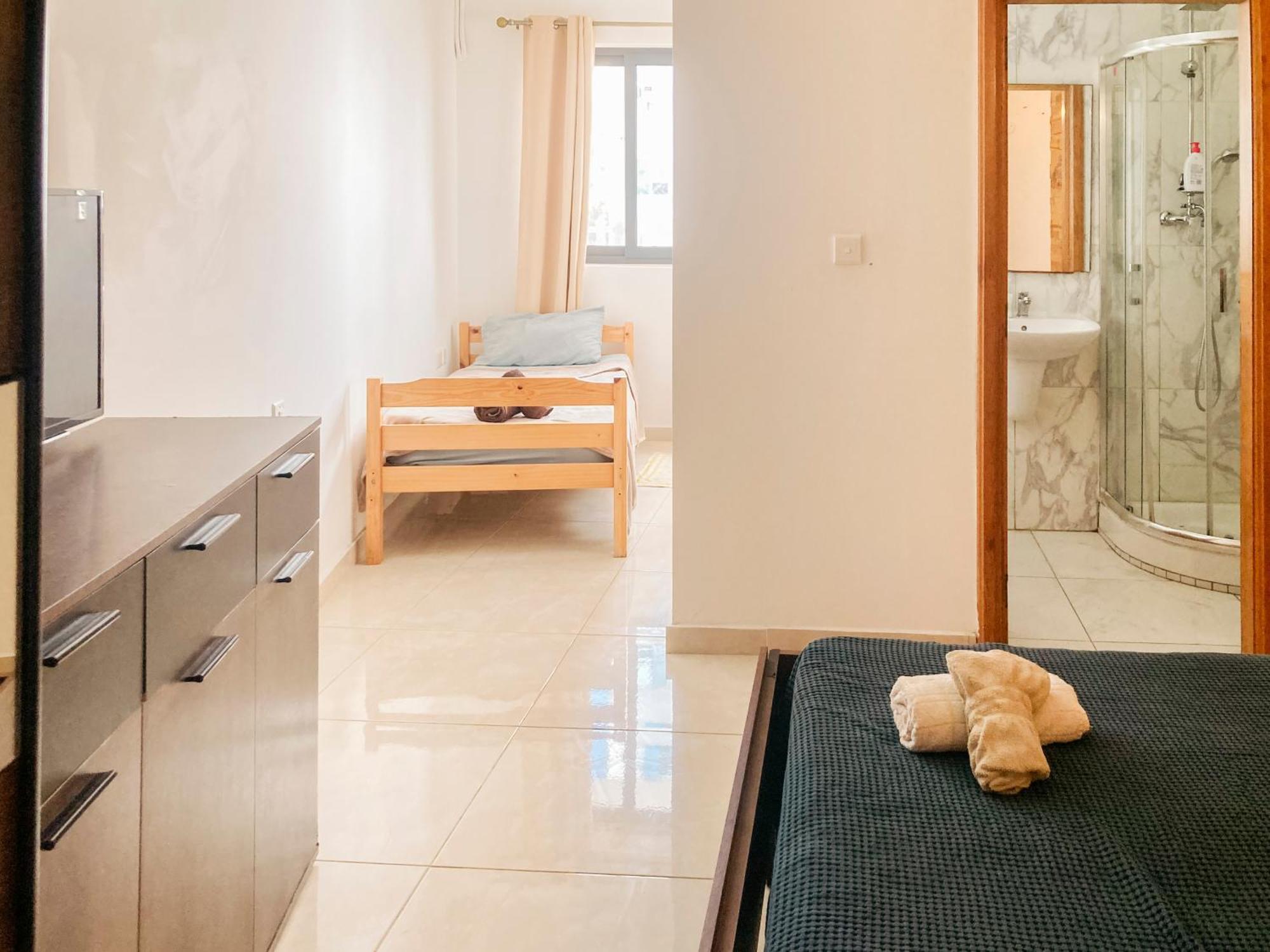 Xl Central Home - Sleeps 10 People Pieta Luaran gambar