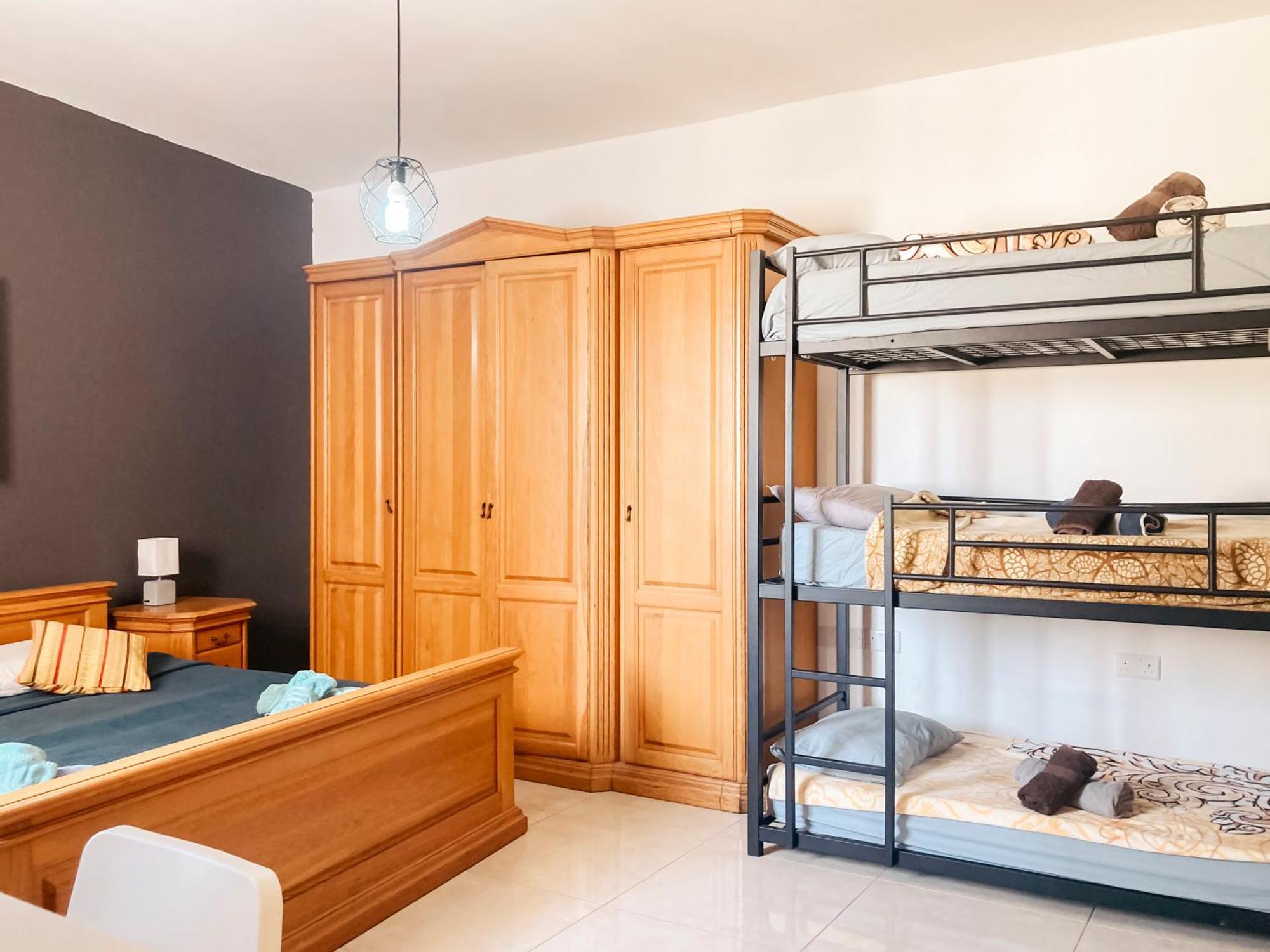 Xl Central Home - Sleeps 10 People Pieta Luaran gambar