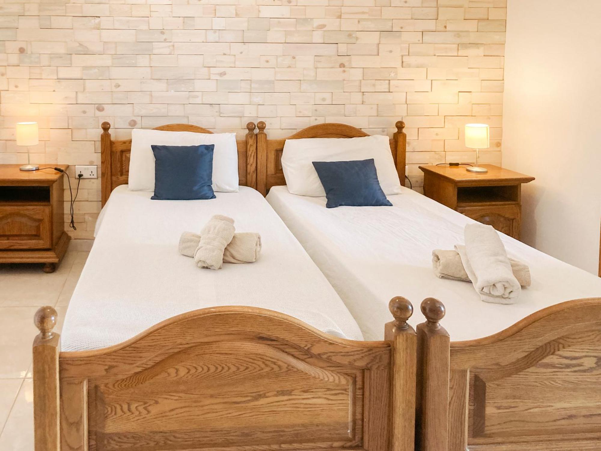 Xl Central Home - Sleeps 10 People Pieta Luaran gambar