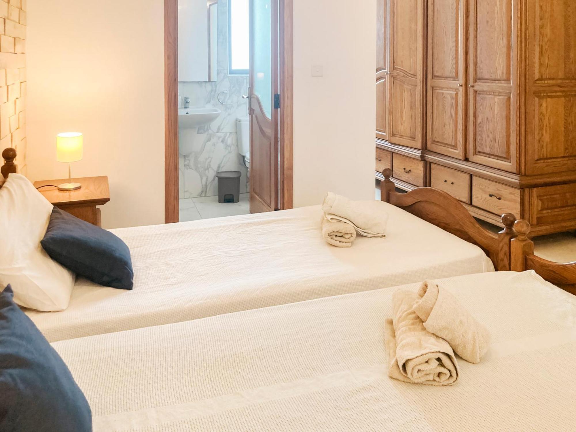 Xl Central Home - Sleeps 10 People Pieta Luaran gambar