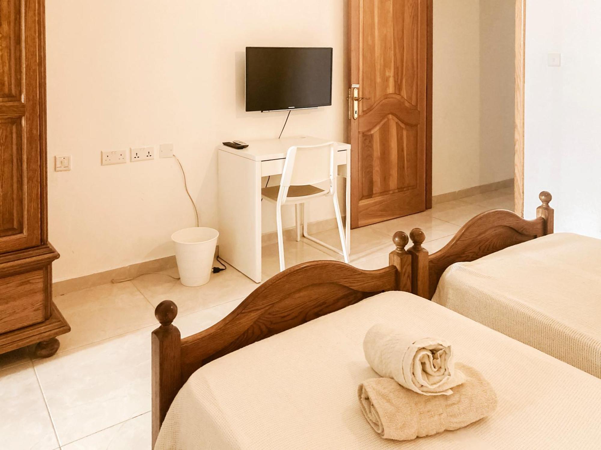 Xl Central Home - Sleeps 10 People Pieta Luaran gambar
