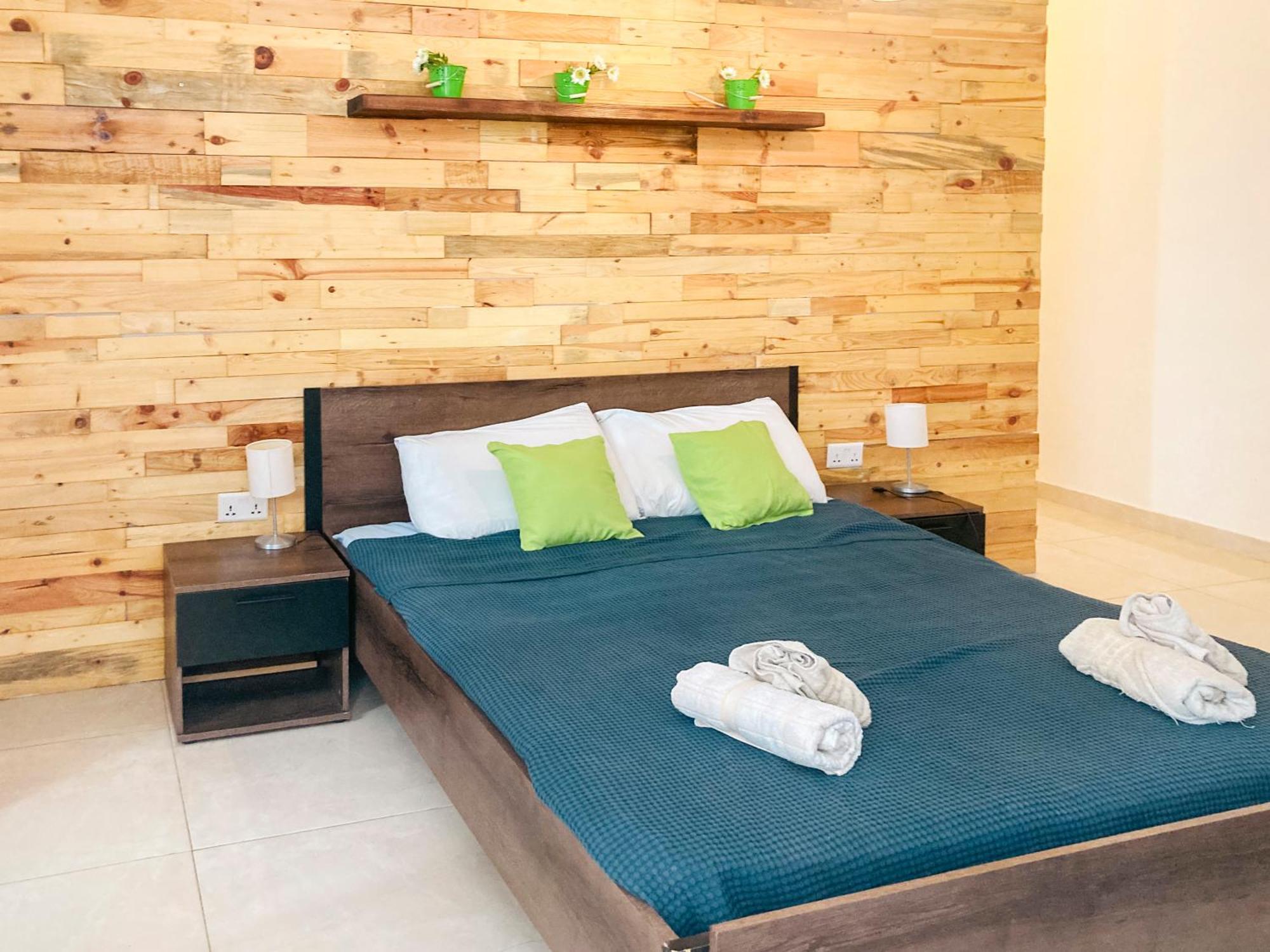 Xl Central Home - Sleeps 10 People Pieta Luaran gambar