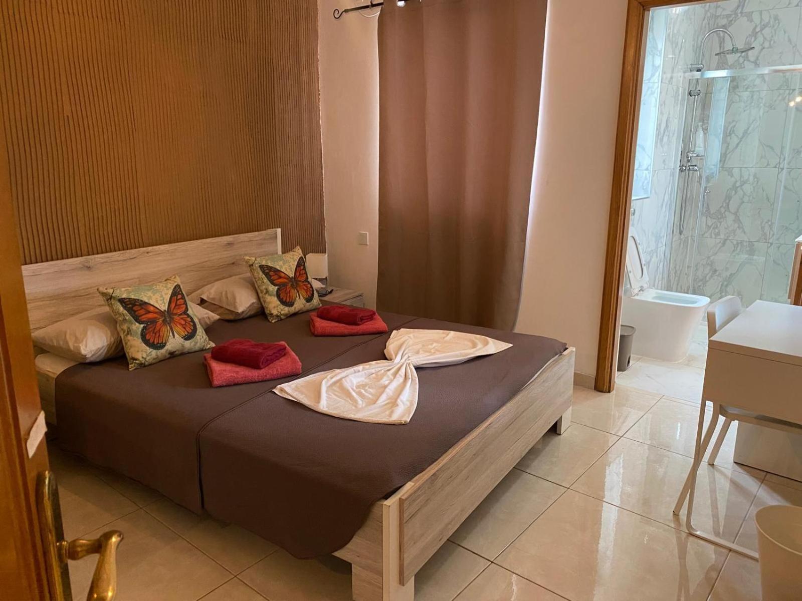 Xl Central Home - Sleeps 10 People Pieta Luaran gambar