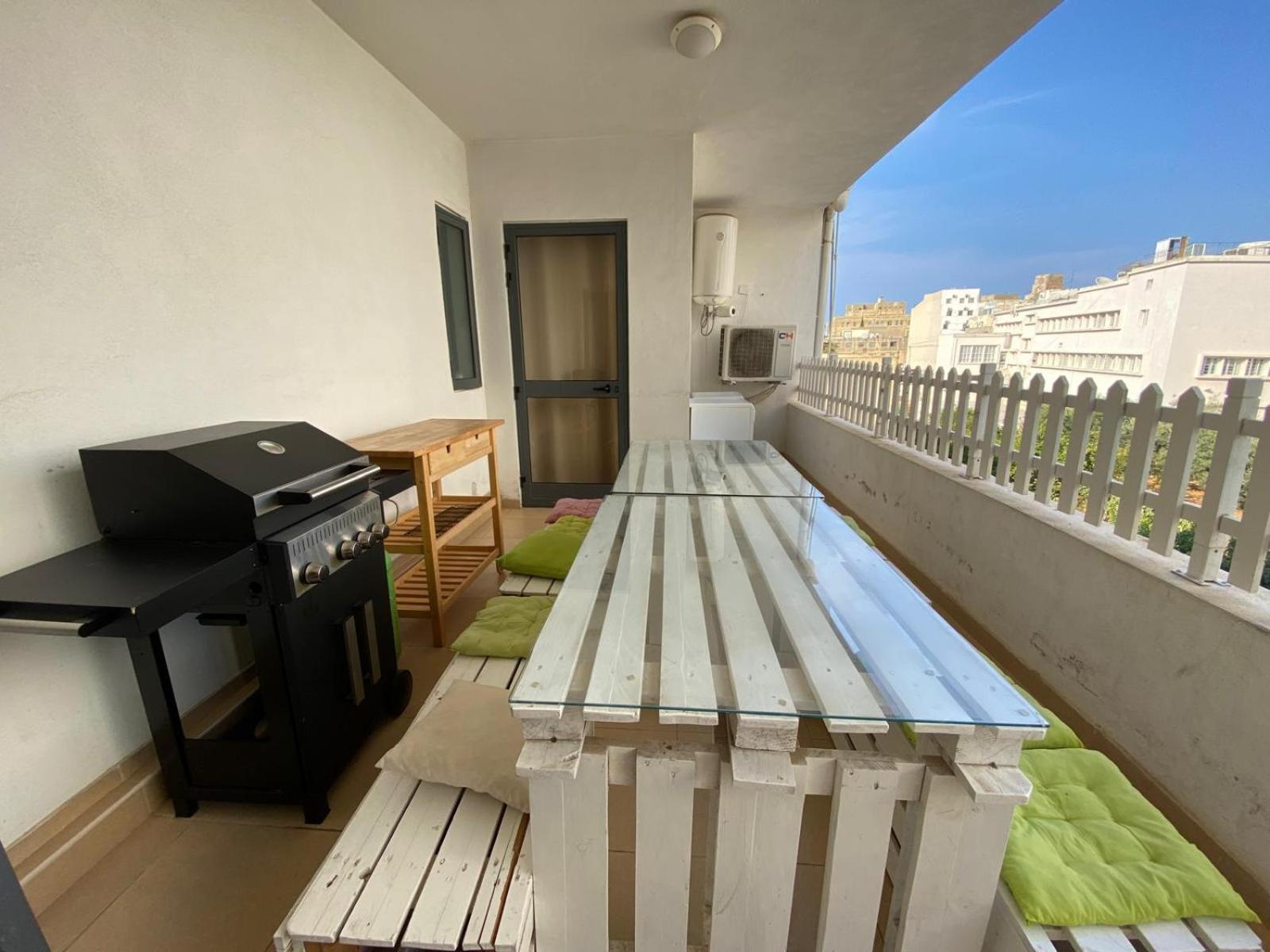 Xl Central Home - Sleeps 10 People Pieta Luaran gambar