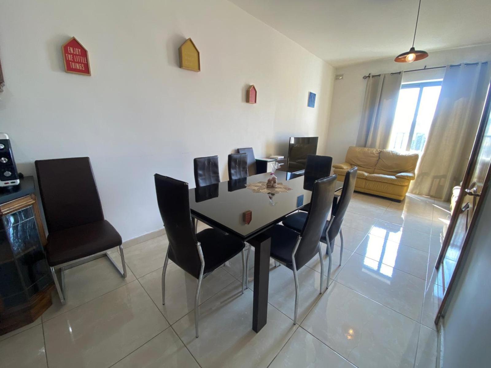 Xl Central Home - Sleeps 10 People Pieta Luaran gambar